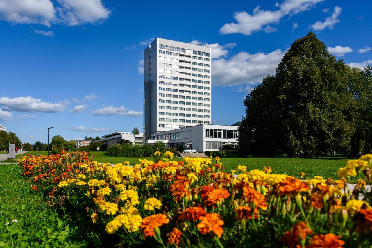 Hotel Lux Banská Bystrica Exterior foto